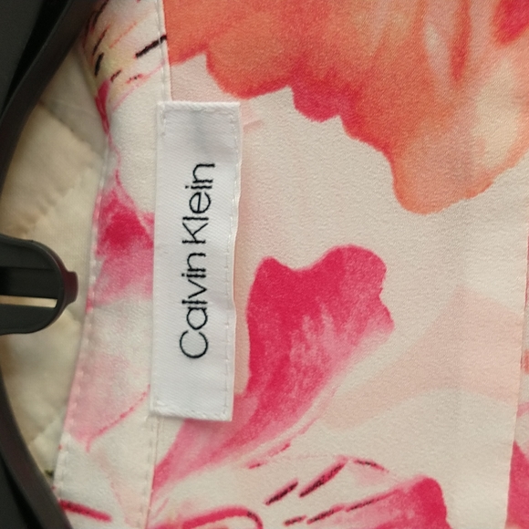 Authentic Calvin Klein Luxury Blouse - Picture 6 of 13